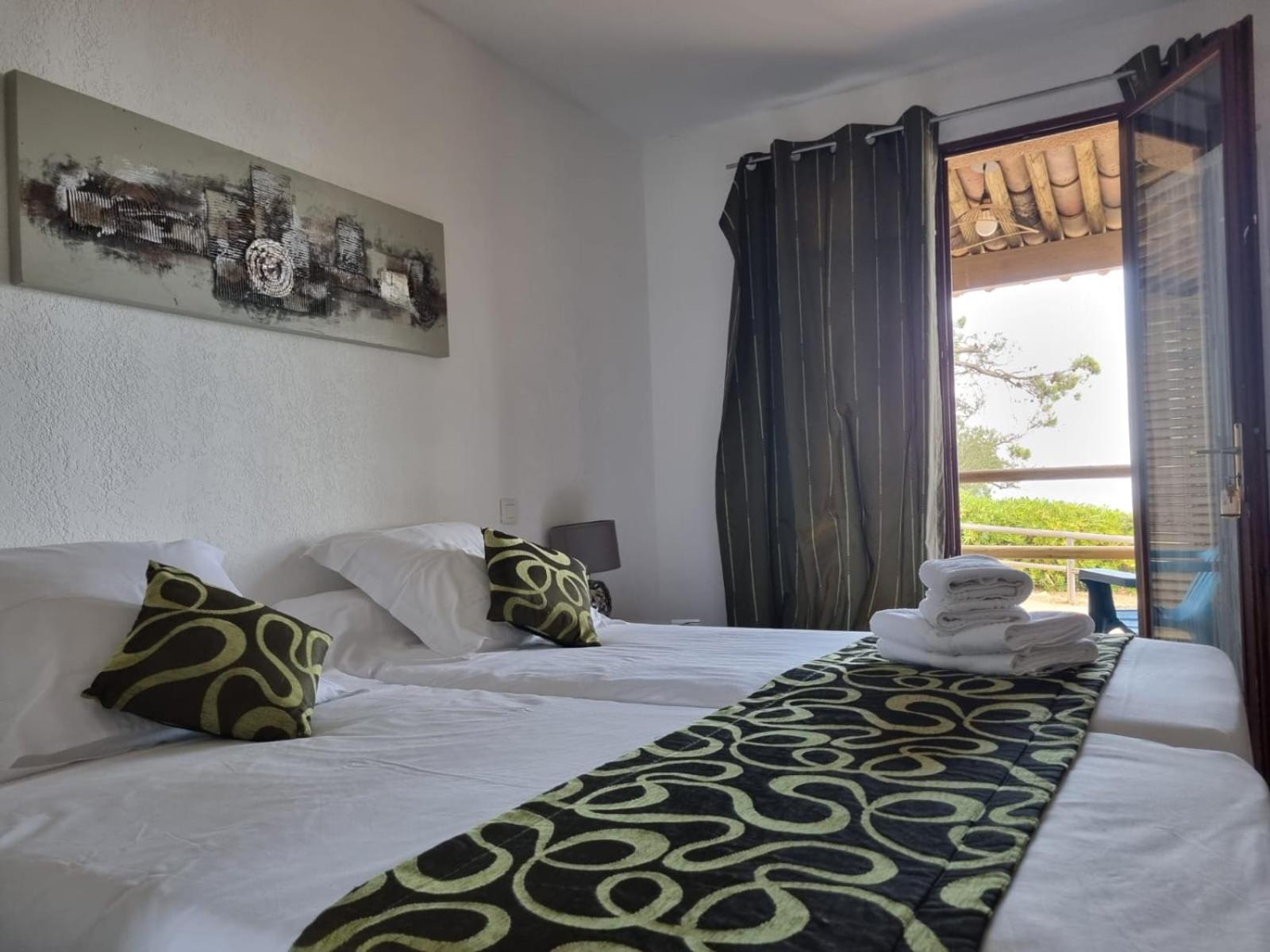 Bungalows Du Maquis Порто-Веккьо Экстерьер фото